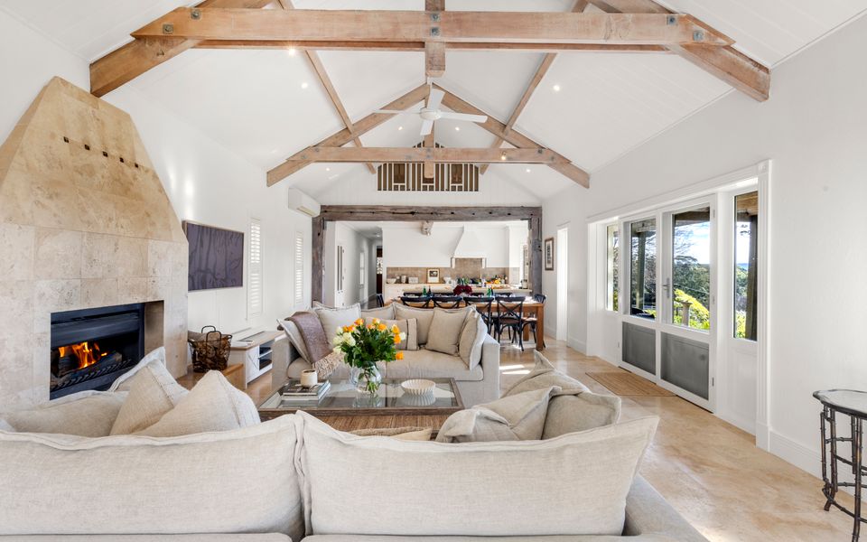 Mulgrave House and Cottage – By Latitude South Coast