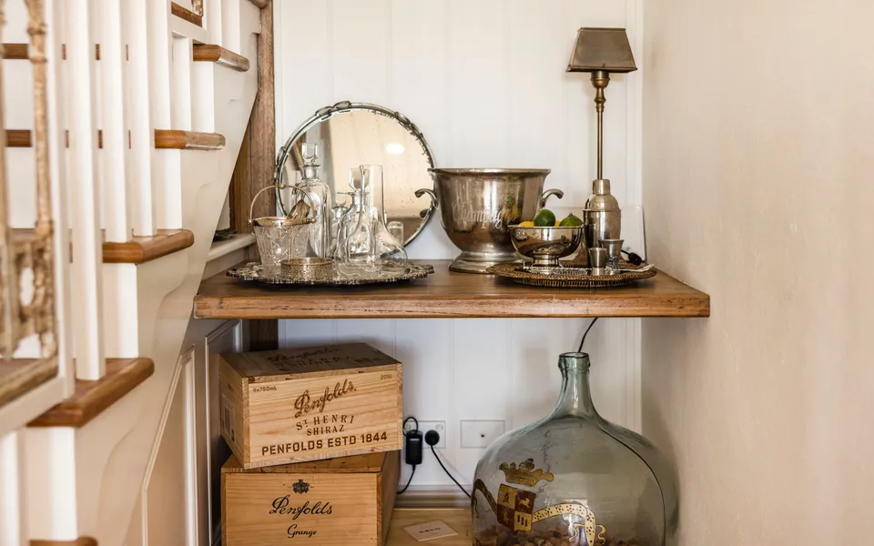 Mulgrave House and Cottage – By Latitude South Coast