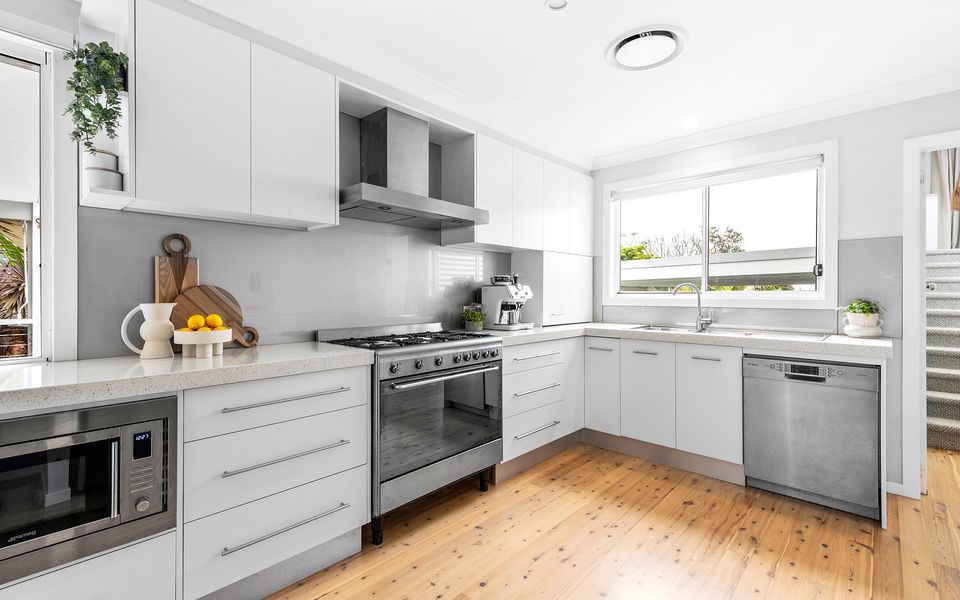 Latitude south coast - kitchen of jervis bay accommodation