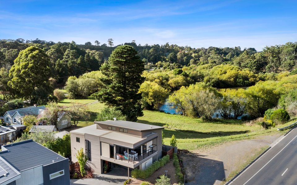 Retreat Lake Daylesford