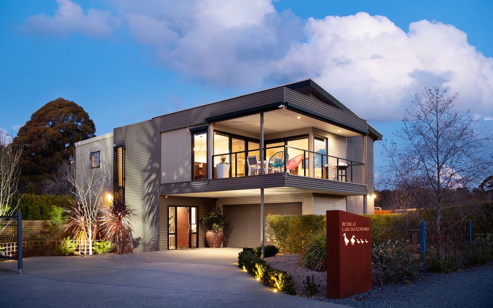 Retreat Lake Daylesford