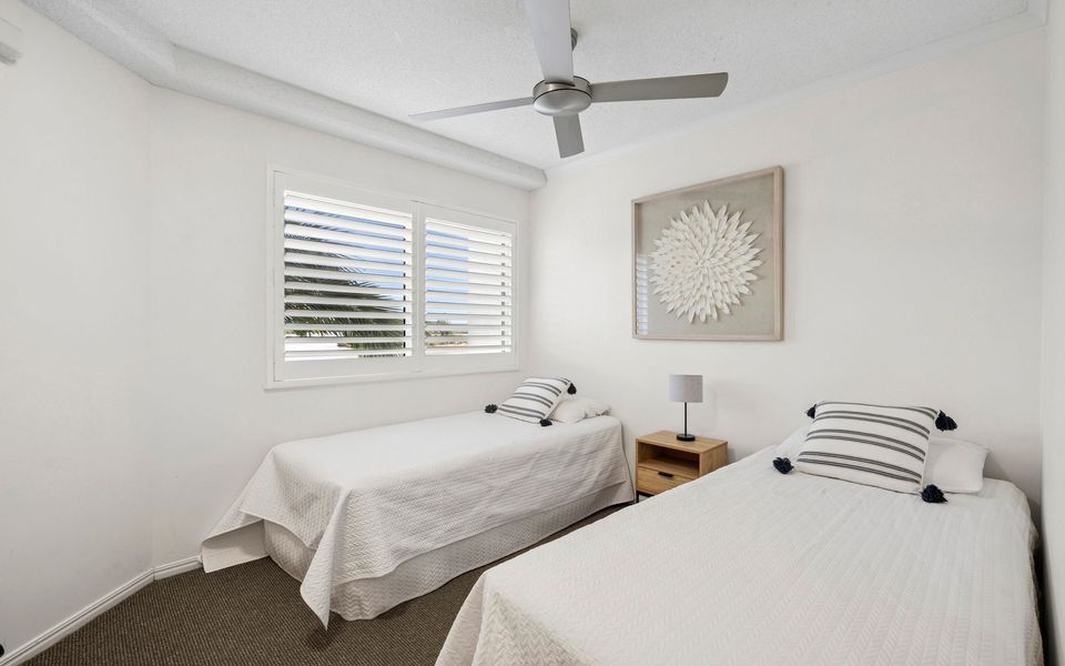 Stunning Rooftop Retreat with Private Jacuzzi on the Maroochy River