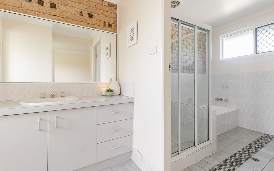 CLIPPERS 1 | Pet Friendly