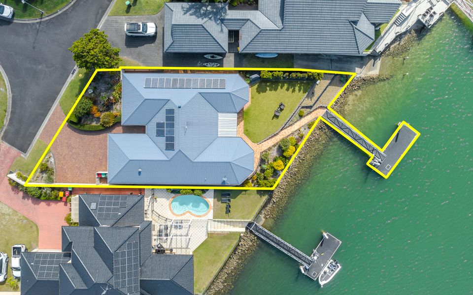 DOLPHIN WATERS | Waterfront Delight