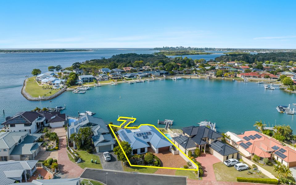 DOLPHIN WATERS | Waterfront Delight