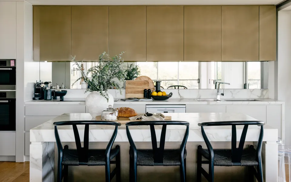 ON THE ROCKS | – Yamba’s Ultimate Absolute Beachdirft Residence