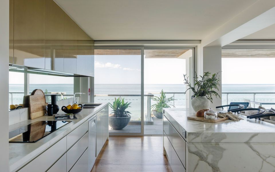 ON THE ROCKS | – Yamba’s Ultimate Absolute Beachdirft Residence