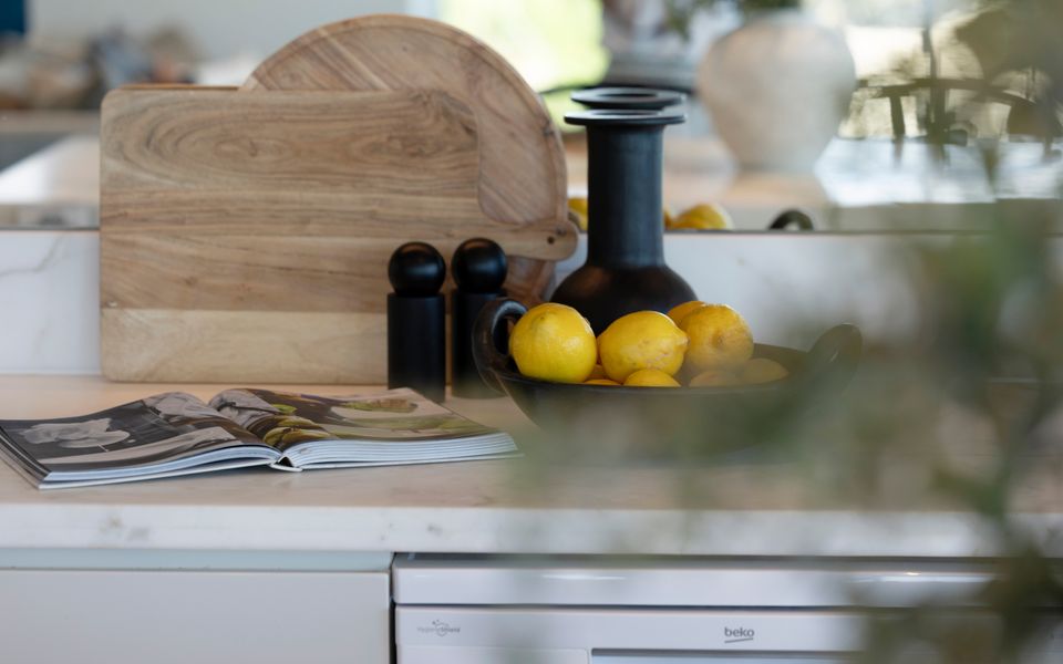 ON THE ROCKS | – Yamba’s Ultimate Absolute Beachdirft Residence