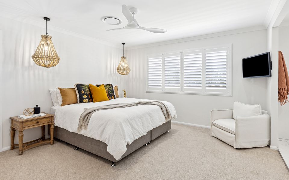 HAMPTONS HOUSE | Stylish Waterfront