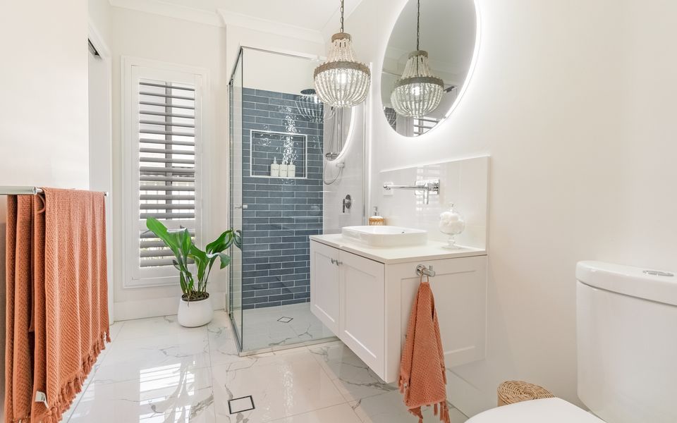 HAMPTONS HOUSE | Stylish Waterfront