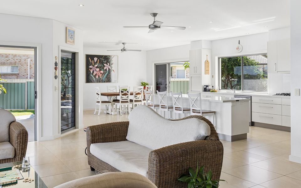 JEFFERY RIVER RETREAT – Best Sunsets in Yamba | Holiday Yamba