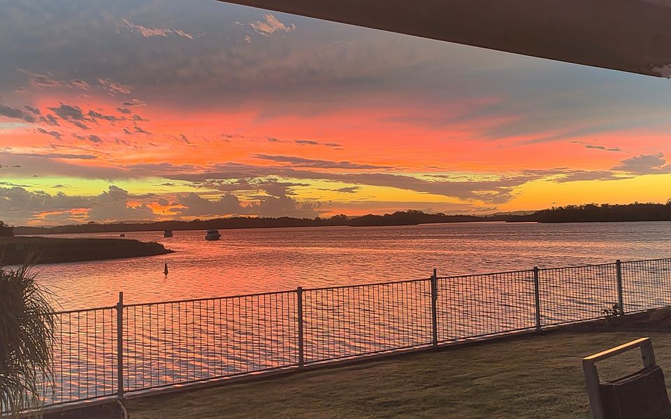 JEFFERY RIVER RETREAT – Best Sunsets in Yamba | Holiday Yamba