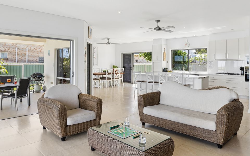 JEFFERY RIVER RETREAT – Best Sunsets in Yamba | Holiday Yamba