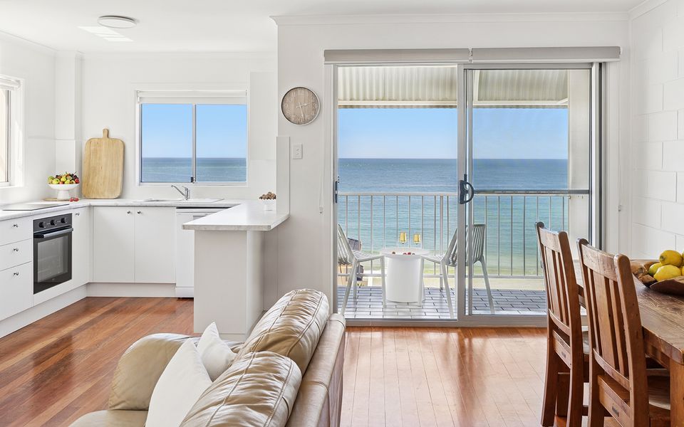 BOOROLONG 1 – Ocean Views – Holiday Yamba