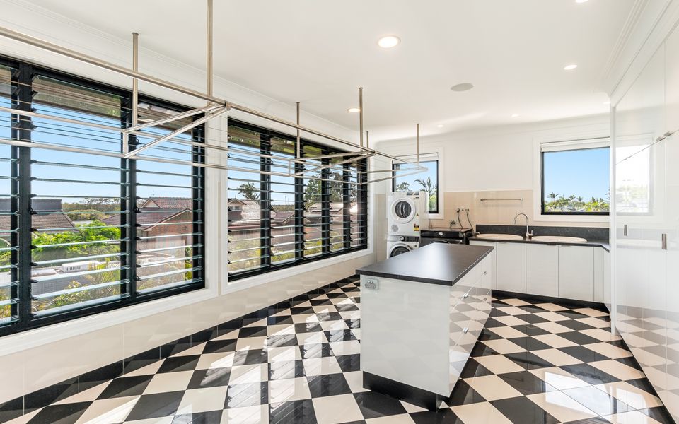 JASMINE COVE | Exclusive Waterfront Estate