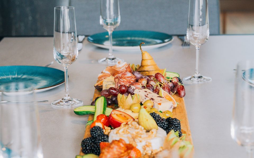 JASMINE COVE | Exclusive Waterfront Estate