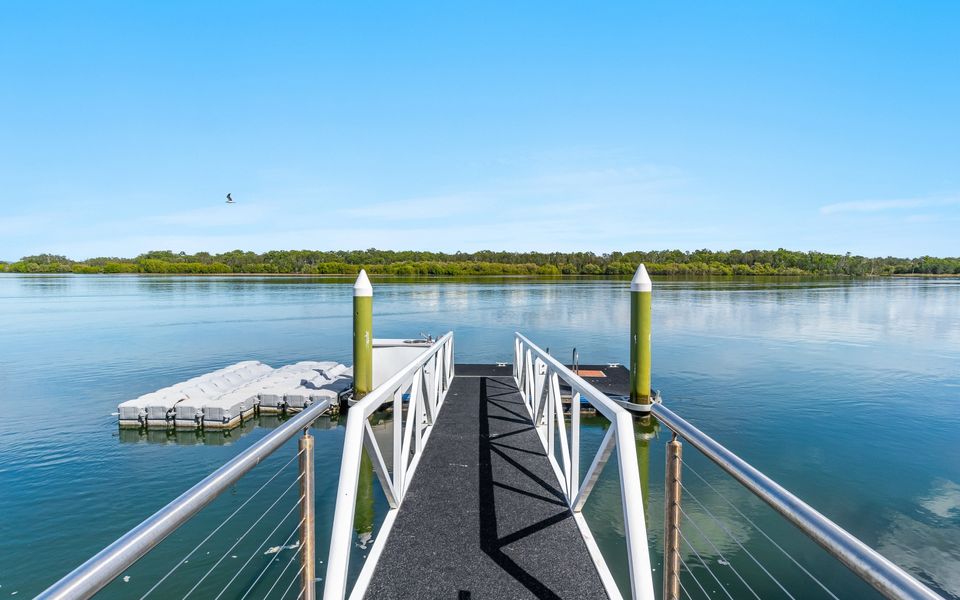 JASMINE COVE | Exclusive Waterfront Estate