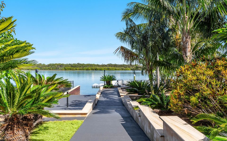 JASMINE COVE | Exclusive Waterfront Estate