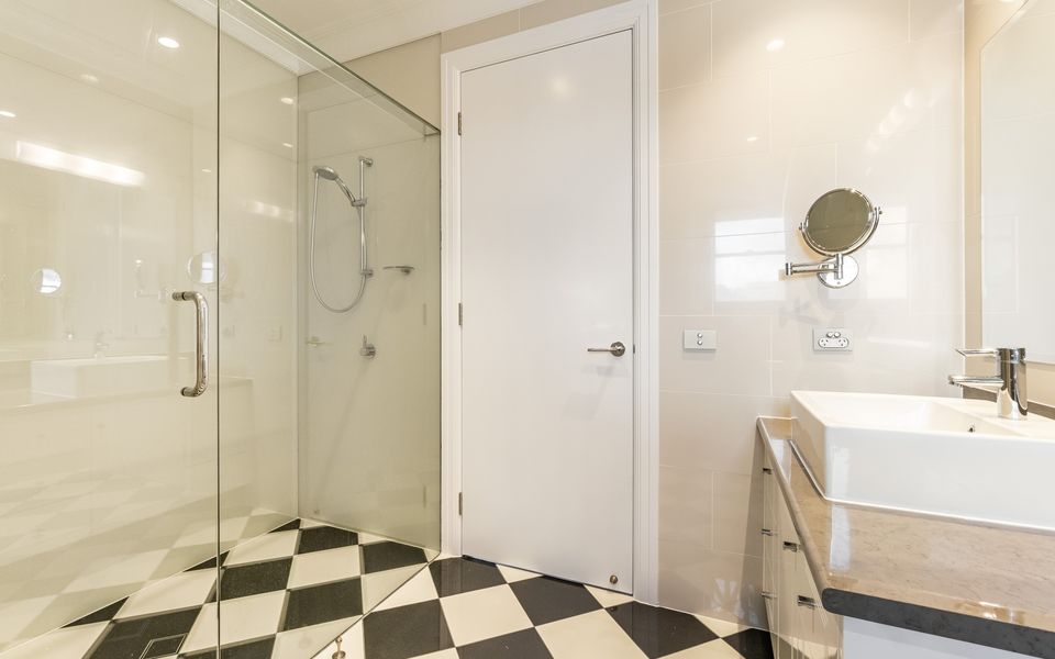 JASMINE COVE | Exclusive Waterfront Estate