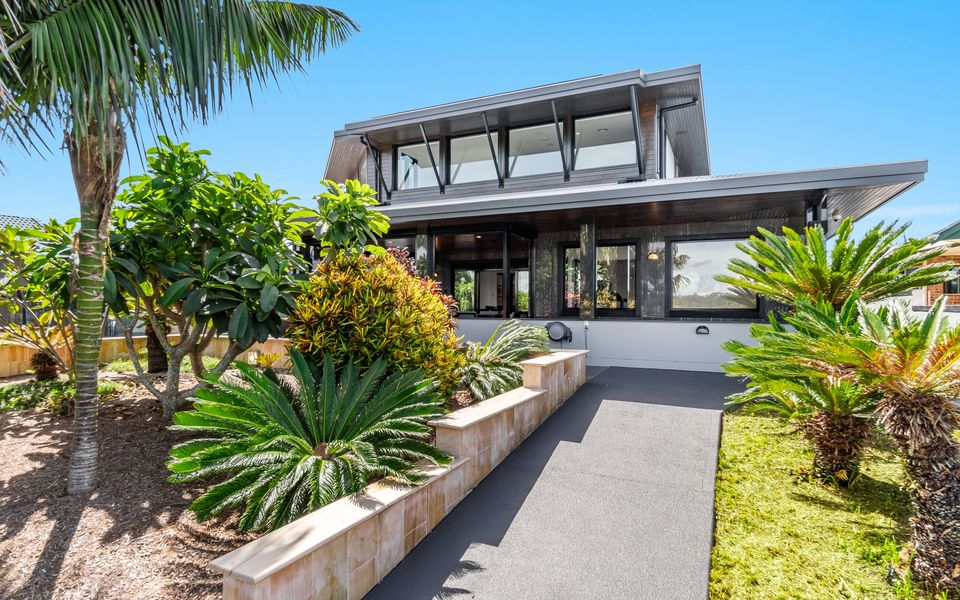 JASMINE COVE | Exclusive Waterfront Estate