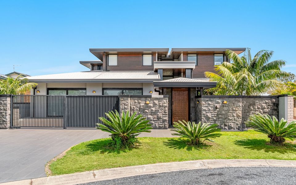 JASMINE COVE | Exclusive Waterfront Estate