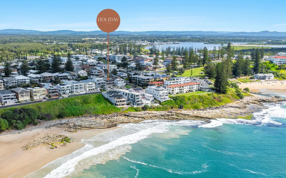 THE PALMS YAMBA | Overlooking Convent Beach