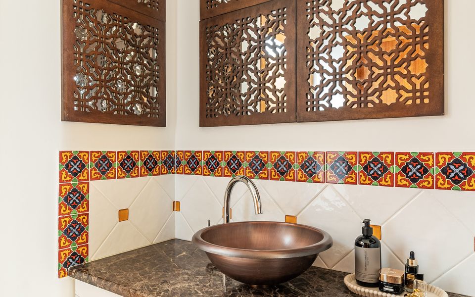 THE ISLANDER | Waterfront with Pool