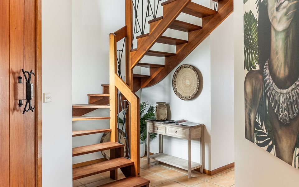 THE ISLANDER | Waterfront with Pool