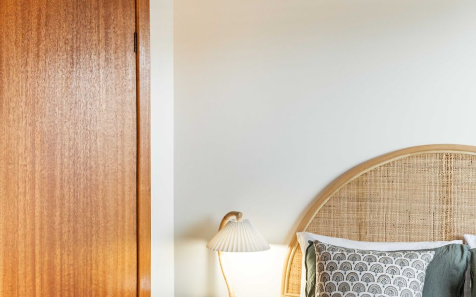 THE ISLANDER | Waterfront with Pool