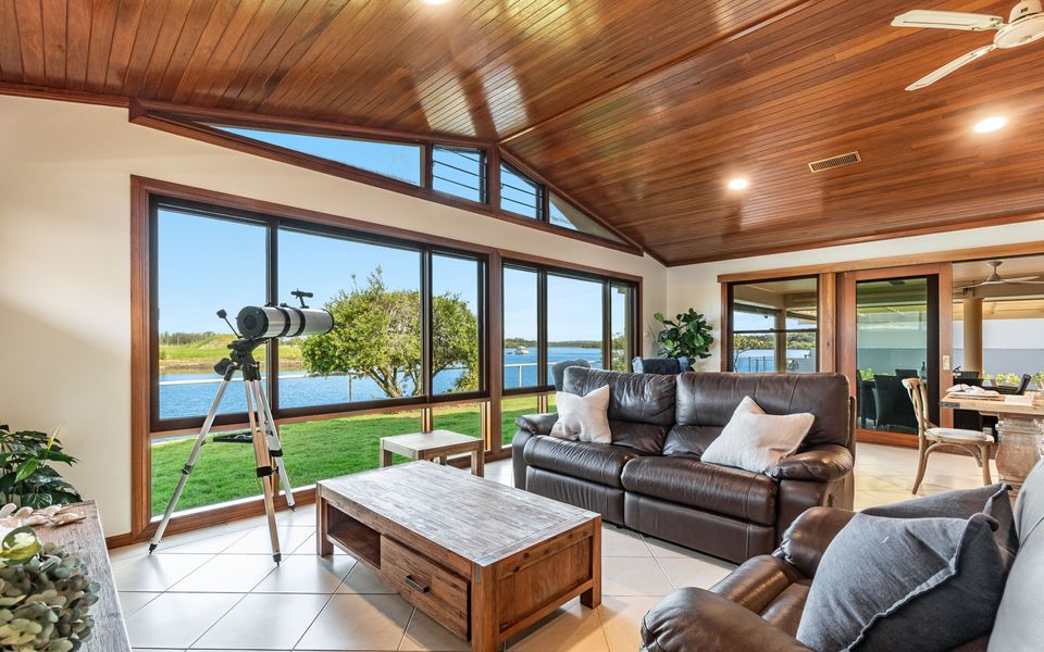 SUNSETS AT 101 | Pet Friendly Waterfront