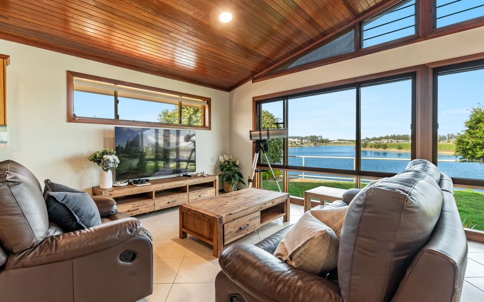 SUNSETS AT 101 | Pet Friendly Waterfront