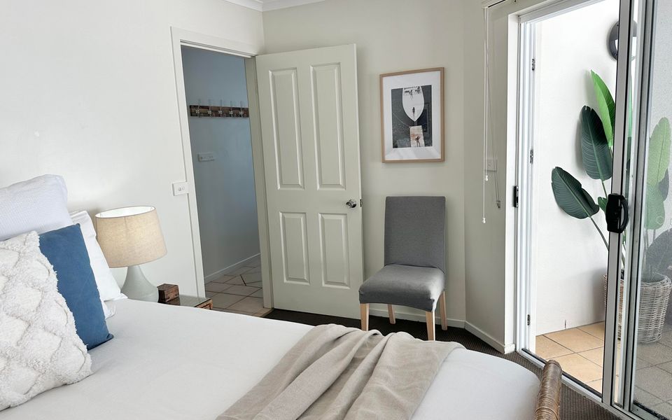 BLUE PACIFIC 3 | Views Across Pippi Beach