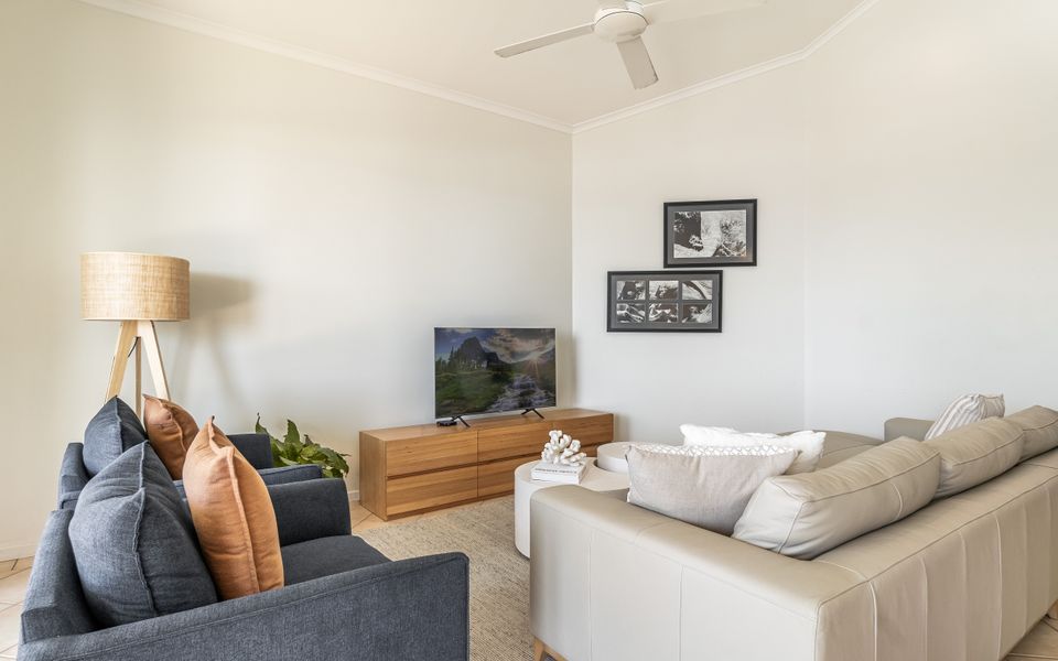 BLUE PACIFIC 3 | Views Across Pippi Beach