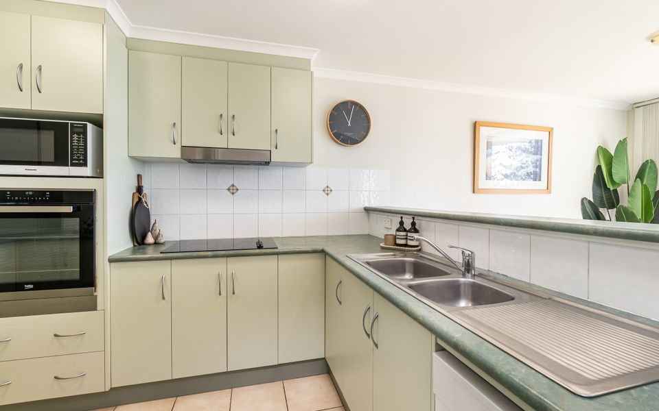 BLUE PACIFIC 3 | Views Across Pippi Beach