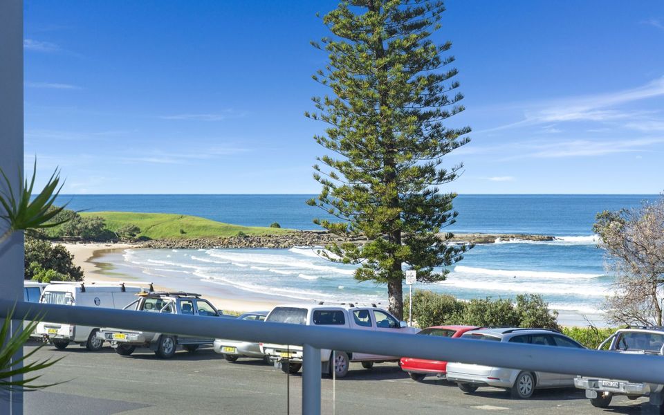 BLUE PACIFIC 3 | Views Across Pippi Beach