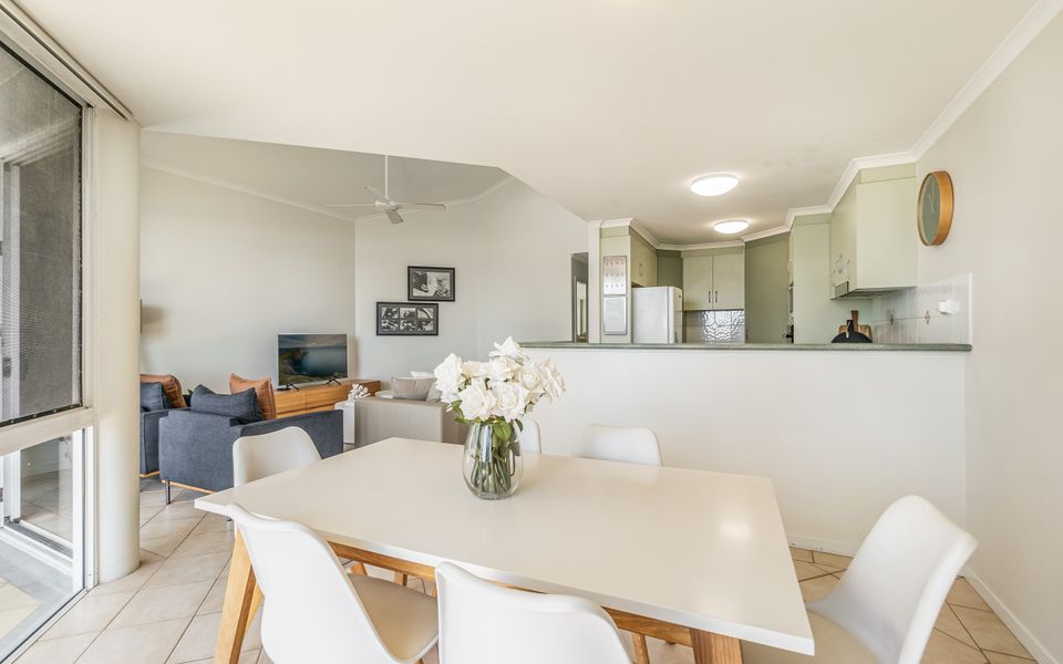 BLUE PACIFIC 3 | Views Across Pippi Beach