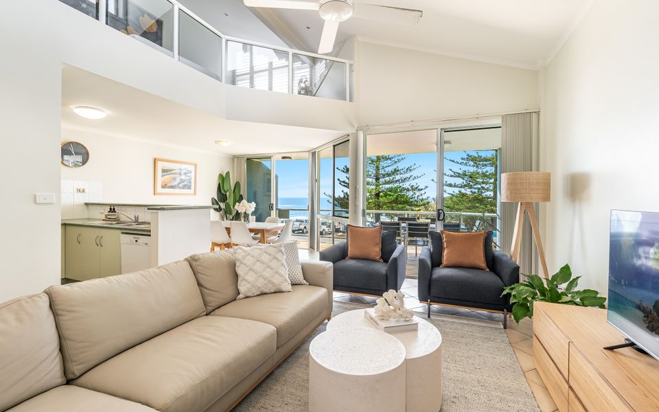 BLUE PACIFIC 3 | Views Across Pippi Beach