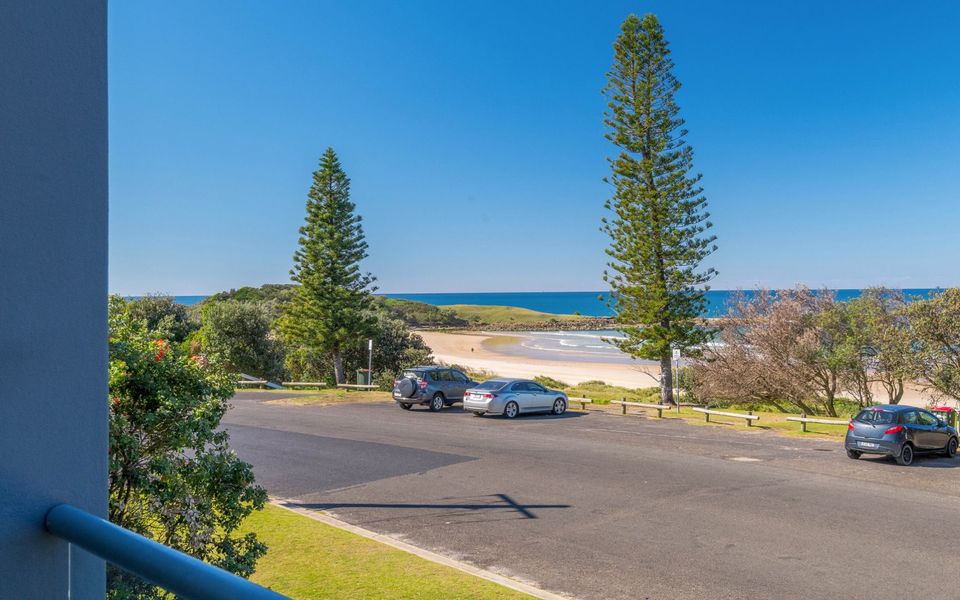 BLUE PACIFIC 3 | Views Across Pippi Beach