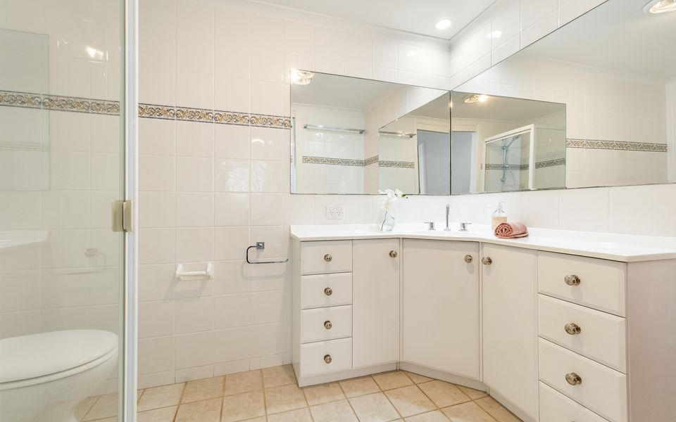 CONVENT COVE | Penthouse with views over Convent