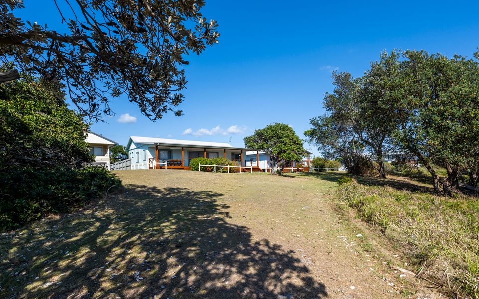 65 OCEAN ROAD, BROOMS HEAD