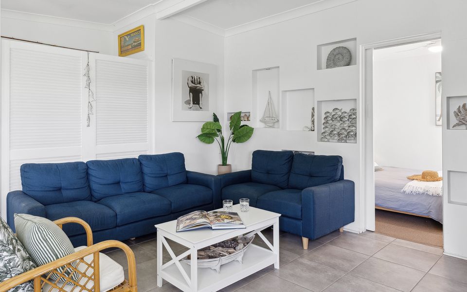 3 HONEYSUCKLE STREET, BROOMS HEAD