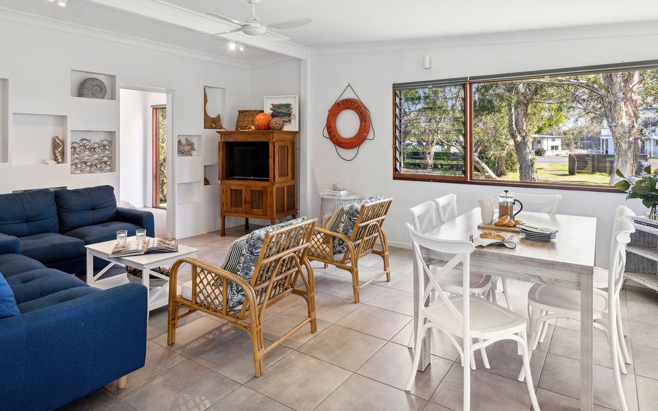 3 HONEYSUCKLE STREET, BROOMS HEAD