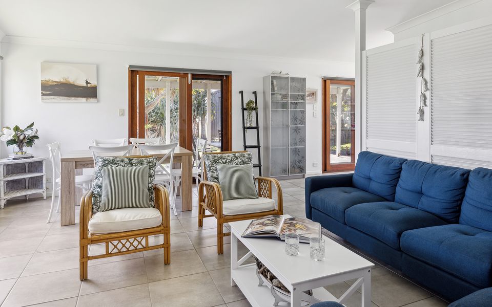 3 HONEYSUCKLE STREET, BROOMS HEAD