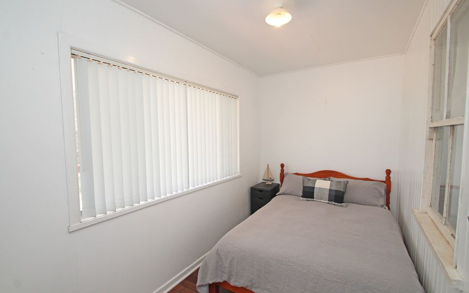 63 OCEAN ROAD, BROOMS HEAD