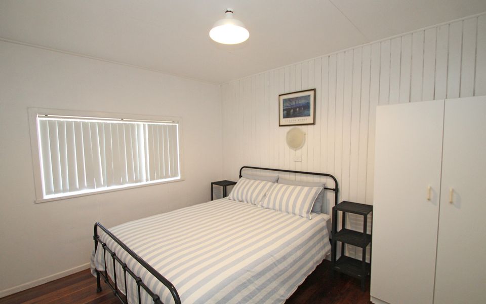 63 OCEAN ROAD, BROOMS HEAD