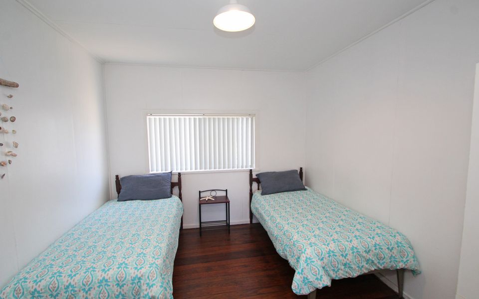 63 OCEAN ROAD, BROOMS HEAD