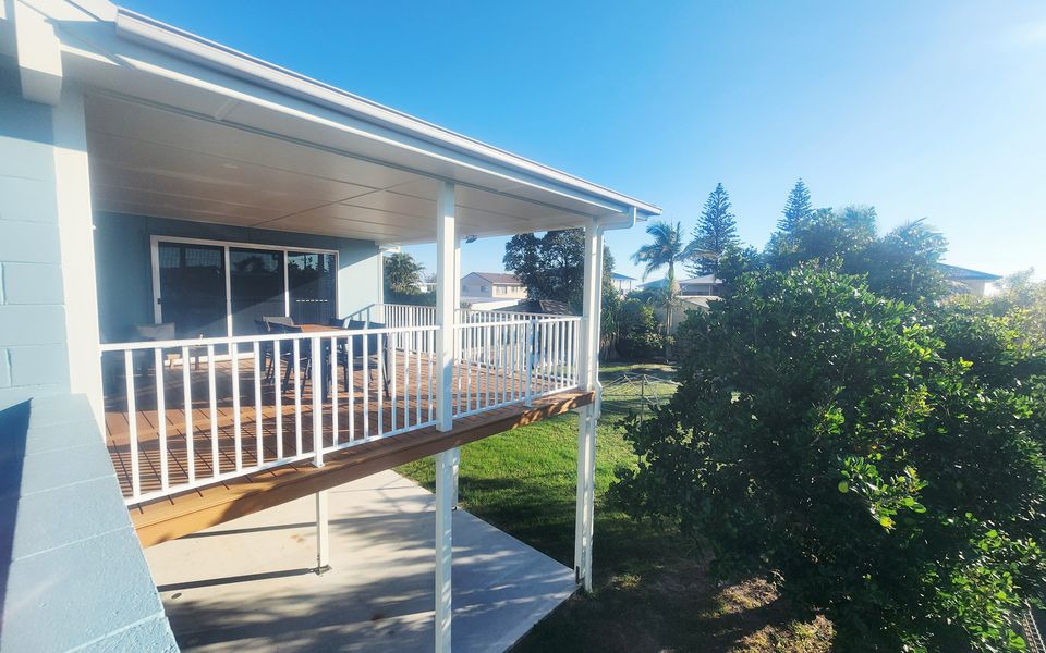 15 HONEYSUCKLE STREET, BROOMS HEAD