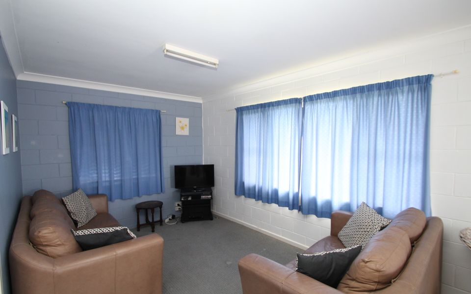 15 HONEYSUCKLE STREET, BROOMS HEAD