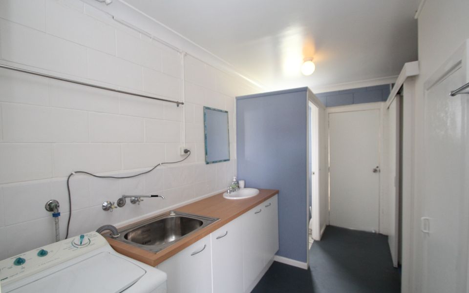 15 HONEYSUCKLE STREET, BROOMS HEAD