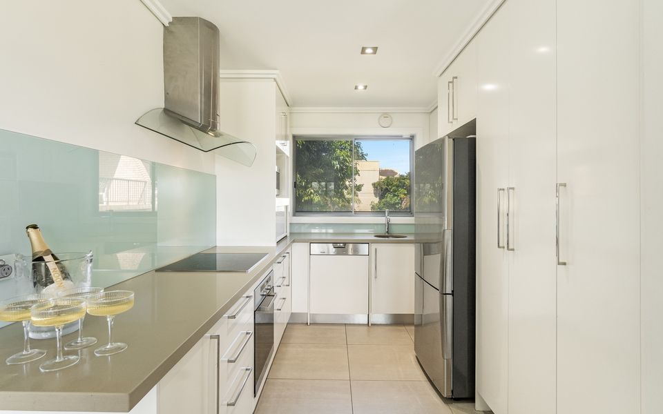 PILOTAGE 3 | Ocean and Lighthouse views